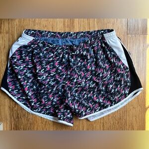 Nike Tempo Running Shorts women’s size XL black gray pink
